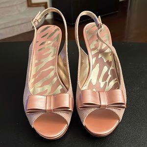Pink sling backs with bow size 8 1/2 made by Anne Klein.